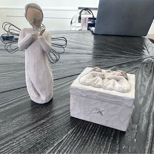 Willow Tree Angel (Bright Star) with Star and Box Set (Friendship)